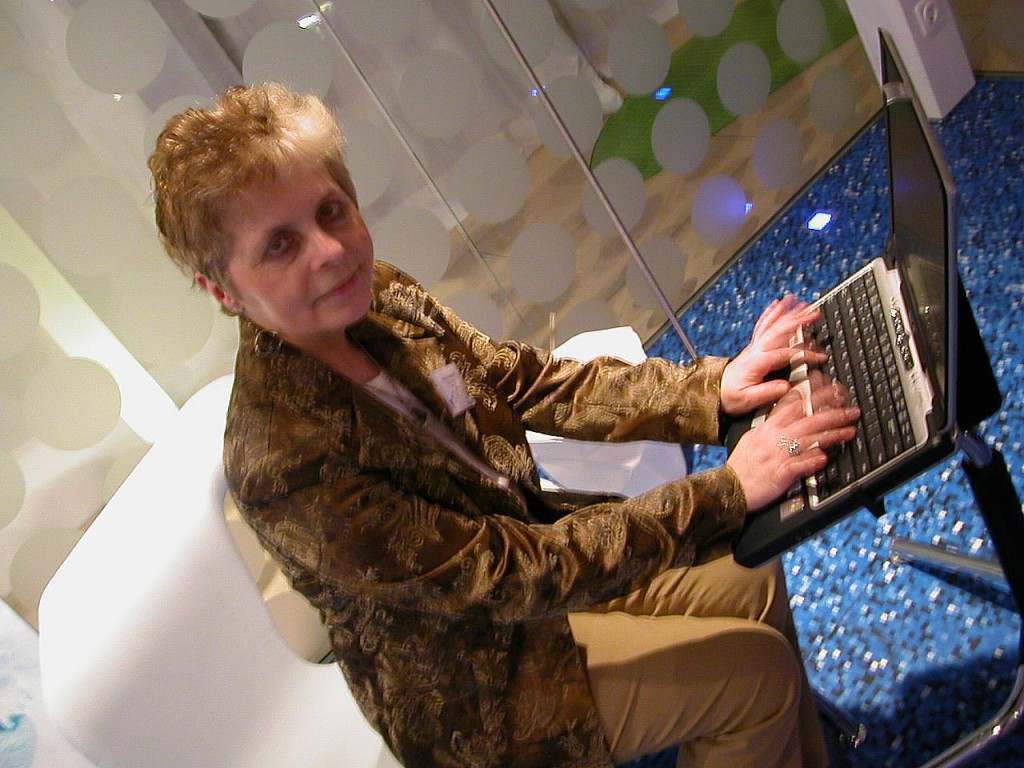 Készülnek a lakberendezésitervek.